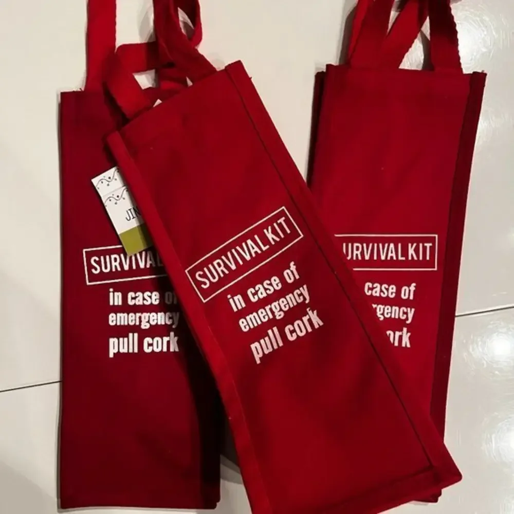 Wine Bags -Set of 3 Red Vanvas– “In Case of Emergency‎ Pull Cork” (New)